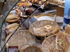 -巴黎贝甜(华堂新辰汇店)