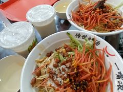 -牛一嘴·兰州牛肉面·大盘鸡(财富中心店)