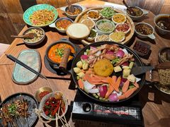 -包整·丝娃娃(一览甲秀楼风景店)