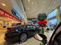 -上海中汽一汽丰田4S店(月星环球港店)