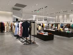 -URBAN REVIVO(七宝领展广场店)
