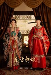 -雪中彩影婚纱摄影·微光艺术中心