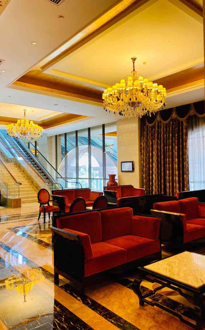 君豪酒店·君御中餐厅-"价廉物美但是海鲜拿完就不再补充这点对后面.