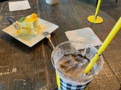 -莓园冰淇淋店