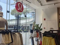 -lululemon(上海浦东IFC店)