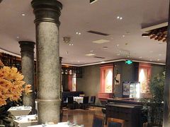 -八府香鸭·啫啫煲(华山路店)