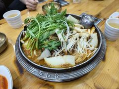 -喇喇排骨火锅·传统韩式脊骨汤(望京西园总店)