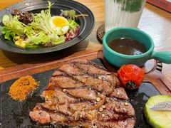 -西语炭烧牛排·西厨(石龙店)