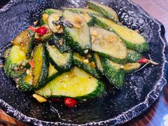 紫苏煎黄瓜-老唐三下锅 ·张家界地标美食(溪布街店)