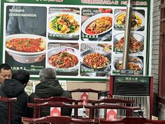 -湖南人家湘菜馆(镇江路店)