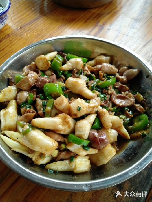 香竹农庄藕尖炒鸡杂图片