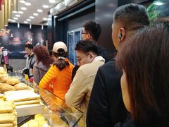 等位区-酥侯糕点(广东路店)