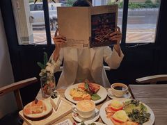 -Common Table · Brunch & Coffee