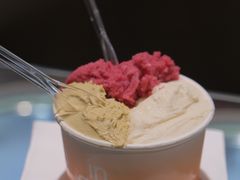 热红酒和烤松子-Dip in Gelato(富民路店)