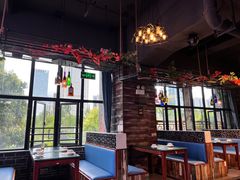 -龙大哥辣子鸡新概念餐厅(美的林城店)