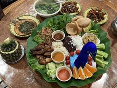 -沐毫傣泐云南菜孔雀宴•手抓饭傣味烧烤(曼听公园店)