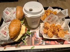 -The Habit Burger Grill 哈比特汉堡(复兴soho店)
