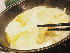 -鲜入围煮花胶鸡海鲜火锅