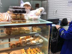 面包甜点陈列柜-白玉兰食品(甜云店)