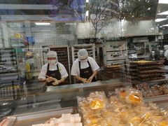 面包甜点陈列柜-鲍师傅糕点(江苏路店)