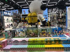 -泡泡玛特POPMART(侨福芳草地店)