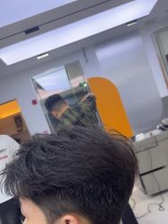 -首脑美发沙龙