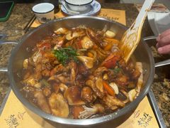 鸡腿肉-黄记煌三汁焖锅(欢乐海岸店)