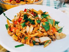 酸萝卜炒油渣-昱龙大盆牛蛙馆(三兴街总店)