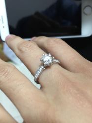 -威德钻石-克拉钻大本营(南京东路店)