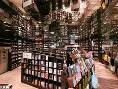 -钟书阁(群光广场店)