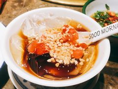 -沪小二炭火蛙锅(淮海中路美食不夜城店)