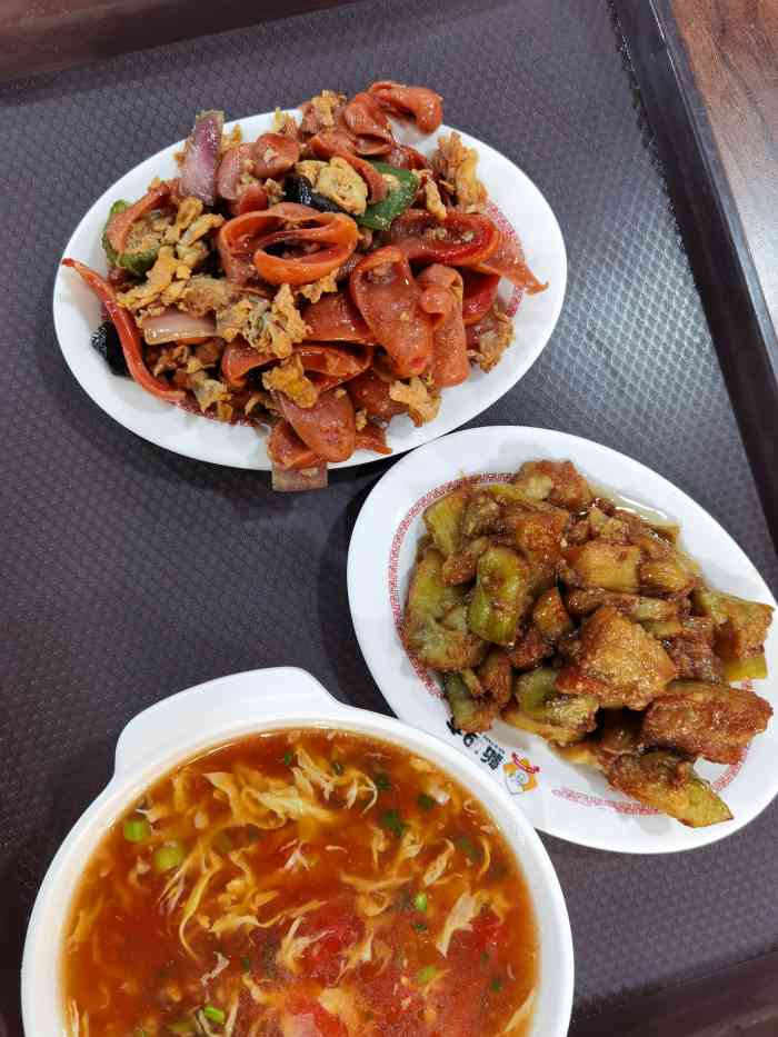 打分 济南很好吃的快餐店,比超意兴和金德利民口味和品种都好很多