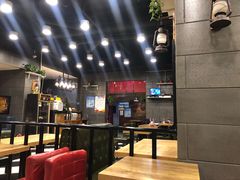 -愉肴麻辣香锅(中山路店)