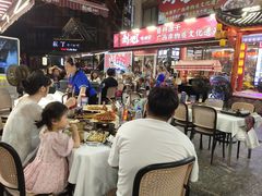 -刘姐啤酒鱼民族演艺餐厅(西街总店)