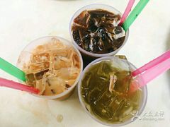 -伍秀泽海南鸡饭茶室