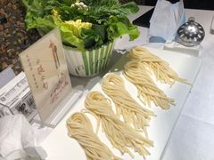 -泓炙颐凤鲜海鲜火锅料理(桐乡店)