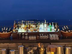 -瑰丽酒店·海吧·天际下午茶·现场DJ·天台酒吧
