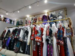 -苗韵服饰工作室(乌江寨店)