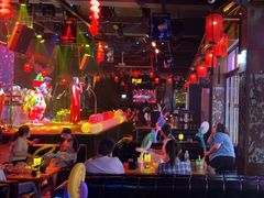 -喜鹊音乐酒馆(西街店)