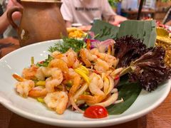 青芒果拌开胃虾-老滇山寨•云南特色菜•地方菜•民族风情歌舞表演(金碧店)