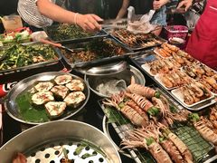 -周日夜市