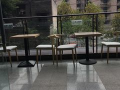 -蜜蜂小象·榴莲千层蛋糕(时代汇11栋店)