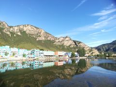 -百里峡七彩艺术小镇