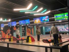 -极限PLAY运动娱乐新世界·团建派对表演休闲馆·室内高空游乐园