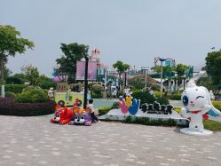 -季高兔窝窝亲子园(上海薰衣草公园店)