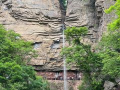-龙潭大峡谷