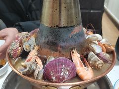 -一口猪海鲜浑锅·东北家常菜