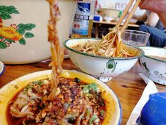 -拈签一笑黄牛肉辣卤串串
