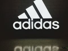 -adidas(正佳广场店)