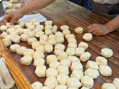 -李与白包子铺(桐梓林店)